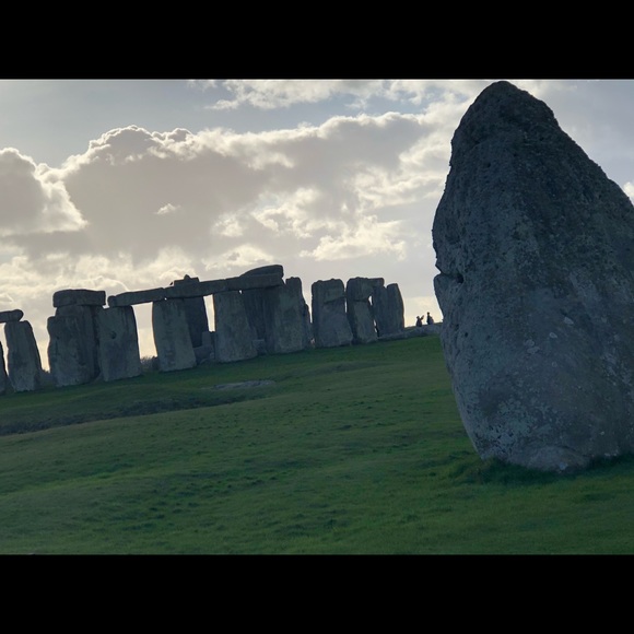 Meet your Poshers, Danny and Lori. - Picture 2 of 8